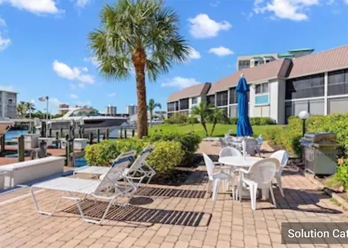 Luxury Beach Condo Located On The Bay In A Tropical Oasis!!!