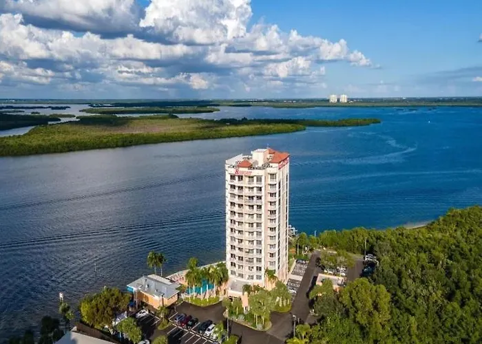 Perfect Island Escape - Beach, Pool, Restaurant & More! -Fmb Condo Island Paradise - Roelens